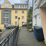 Apartman High Rated Private 350 M From Center With Free Parking Ålesund