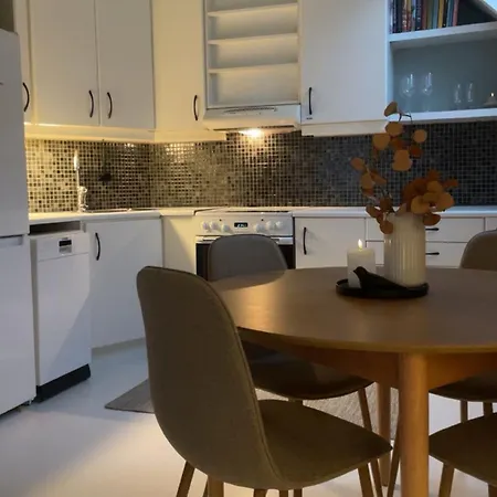 Apartment With Free Parking 350 M From The Center Of