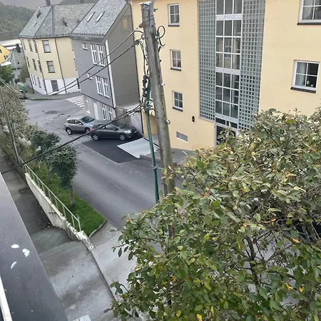 With Free Parking 350 M From The Center Of *