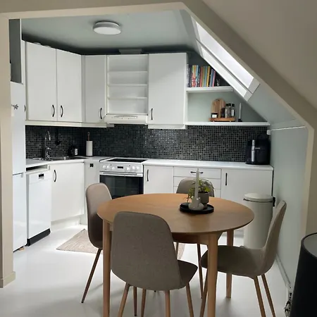 With Free Parking 350 M From The Center Of * Alesund