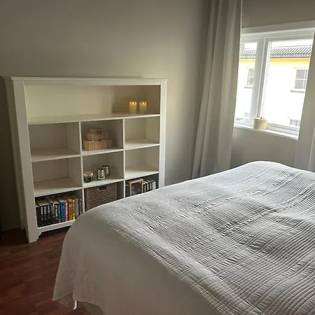 Leilighet High Rated Private 350 M From Center With Free Parking