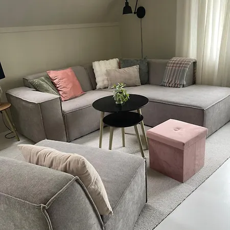 High Rated Private 350 M From Center With Free Parking *