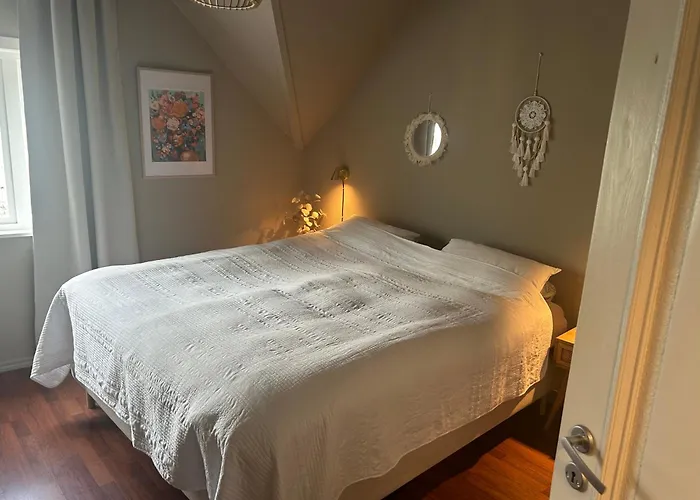 High Rated Private 350 M From Center With Free Parking *