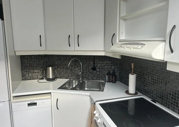 High Rated Private 350 M From Center With Free Parking Ålesund