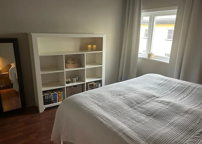 Leilighet High Rated Private 350 M From Center With Free Parking