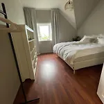 High Rated Private 350 M From Center With Free Parking